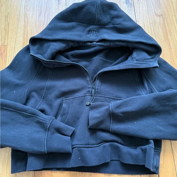 Black Lululemon Scuba - Picture 2 of 6